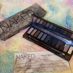 Naked urban decay smoky eye palette NWT